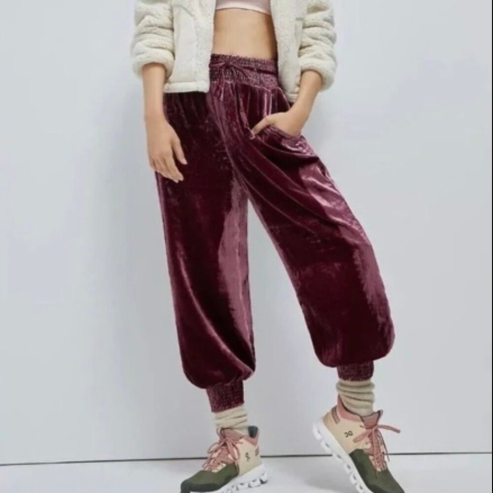By Anthropologie Gloria Velvet Jogger Pants XS Wine Bordeaux Velour Luxe Lounge